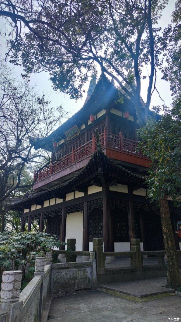 火车的二等座和普通硬座有什么区别游戏画面